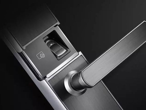 海陵24小时上门开锁公司